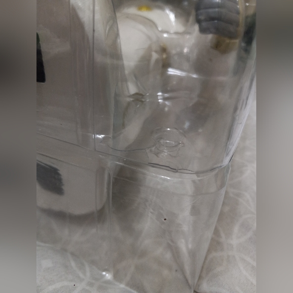 New in Box Smart Robot Toy- Carle App Bluetooth Voice Controlled- Gold - Picture 10 of 11